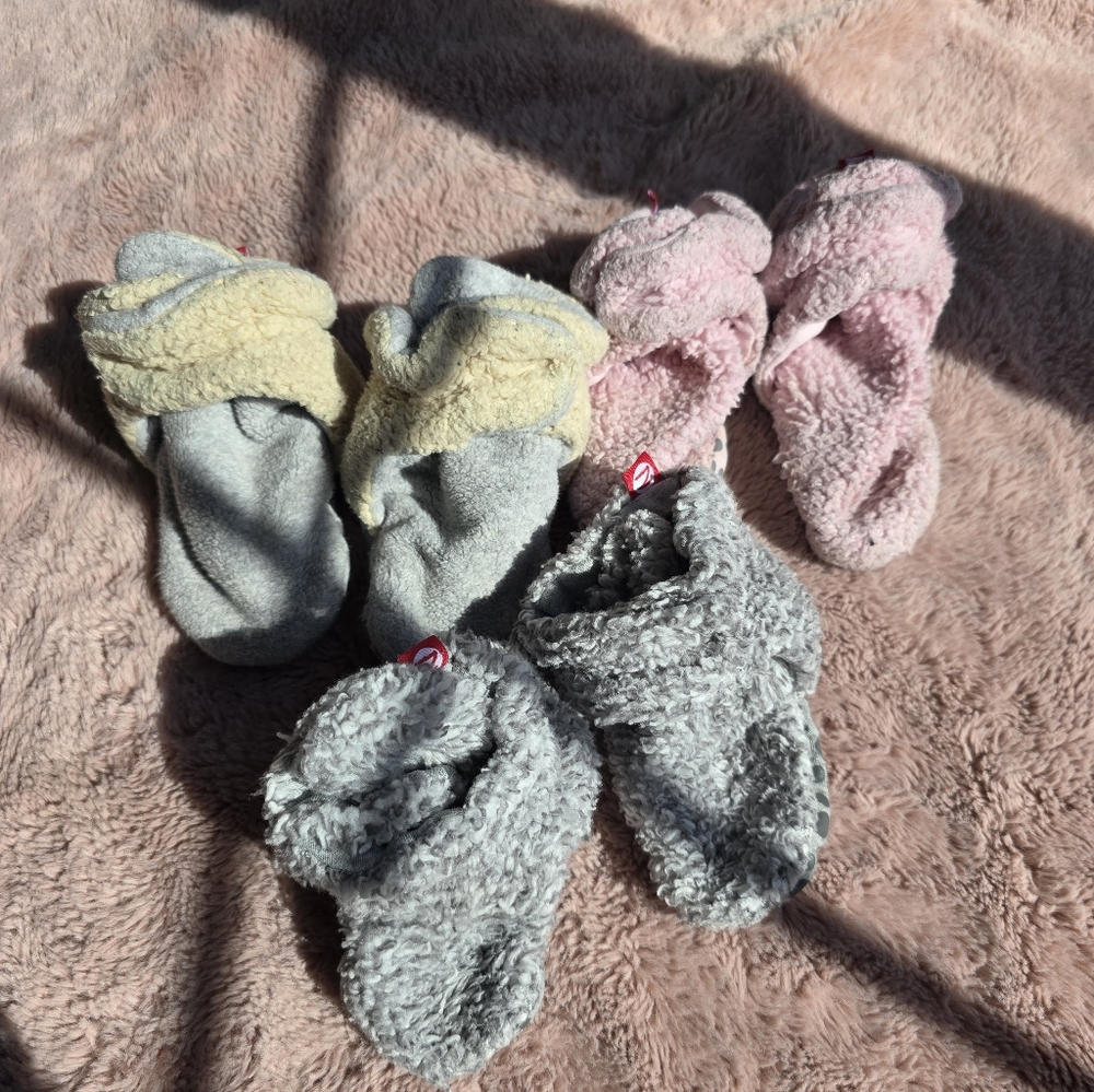 Zutano Cozy Fleece Baby Booties Set